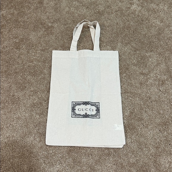 Gucci - Picture 3 of 6